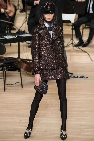 Look 38